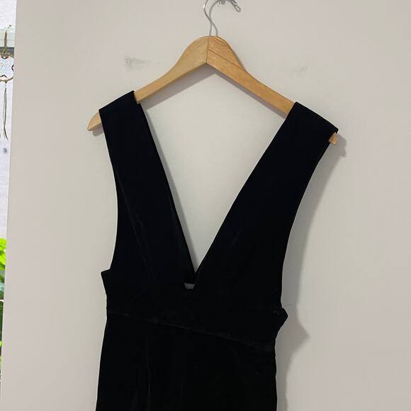 By the Way. Gloria Deep V Black Velvet Jumpsuit Size Small - Picture 5 of 8